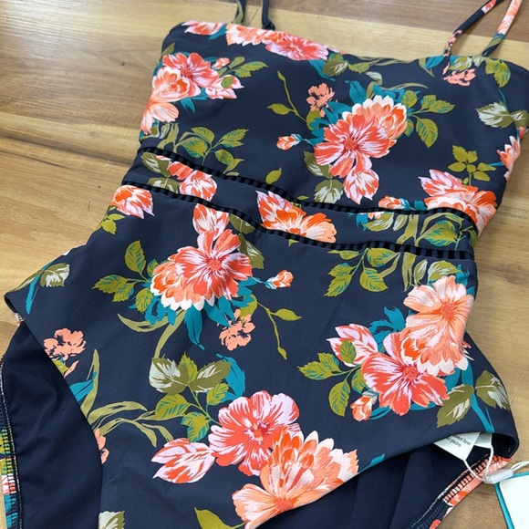 Baku Multifit Bandeau One Piece - size 8CAN - Picture 7 of 9